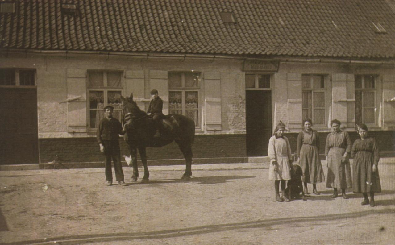 HOULLE CAFÉ  WIERRE-PAUX