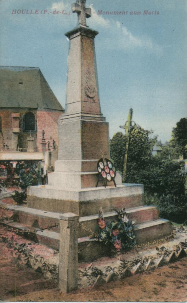 HOULLE LE MONUMENT AUX MORTS